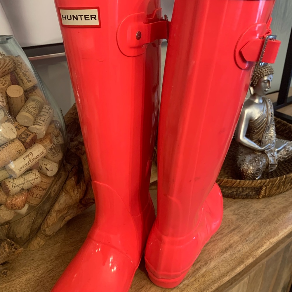 HOT PINK HUNTER RAIN BOOTS